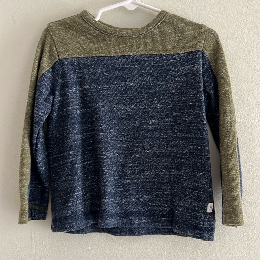 Gap toddler boy’s soft long sleeve.